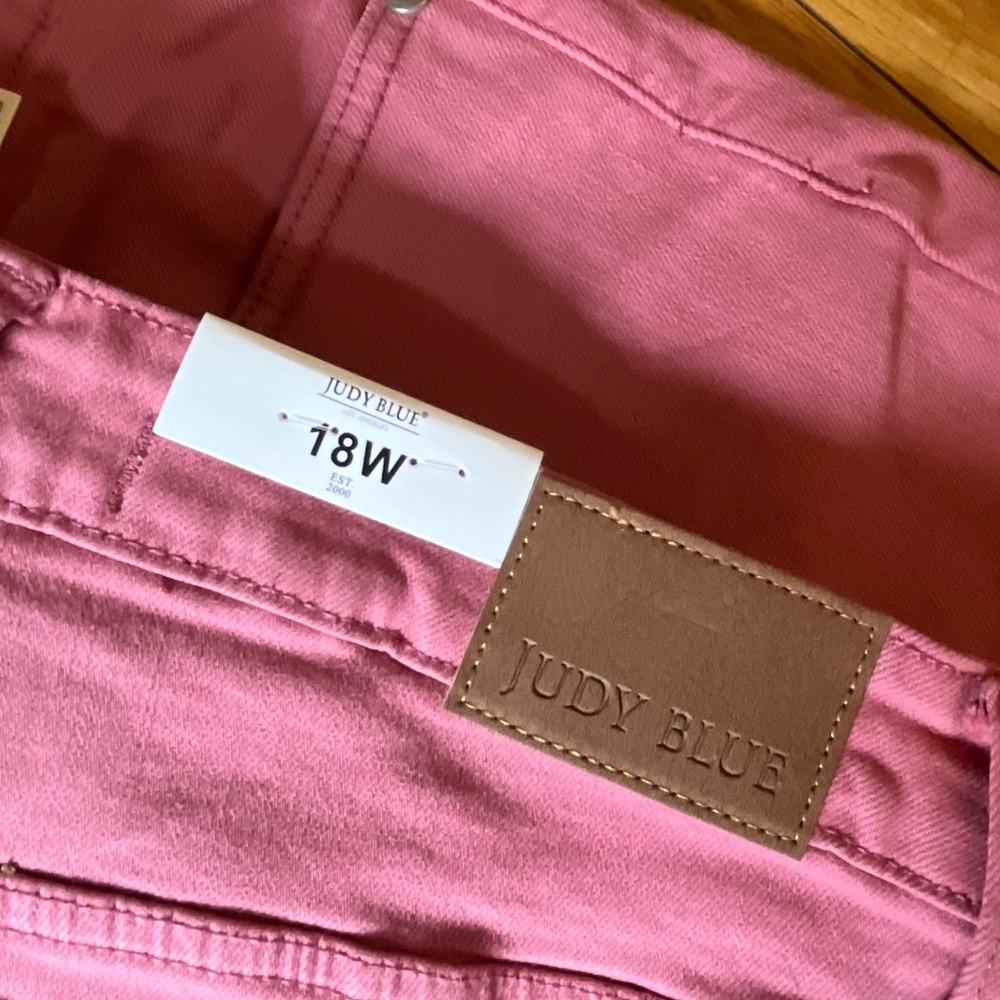 Judy Blue High Rise Dusty Pink Crochet Patch Wide Leg Jeans NWT CC - Picture 11 of 12